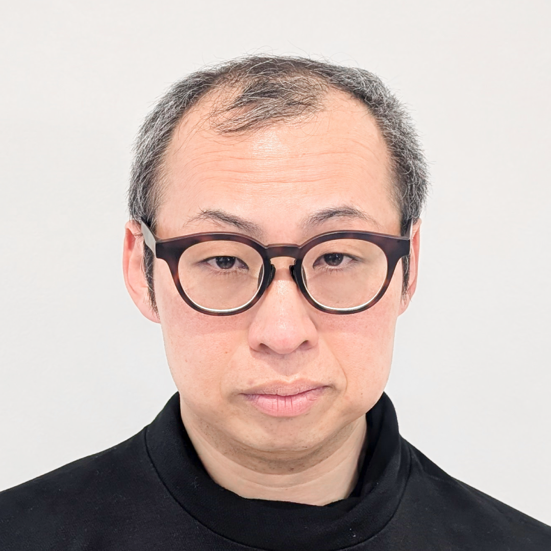 メンズウィッグ・かつら着用前写真【白髪MIXランダムパーマスタイル】