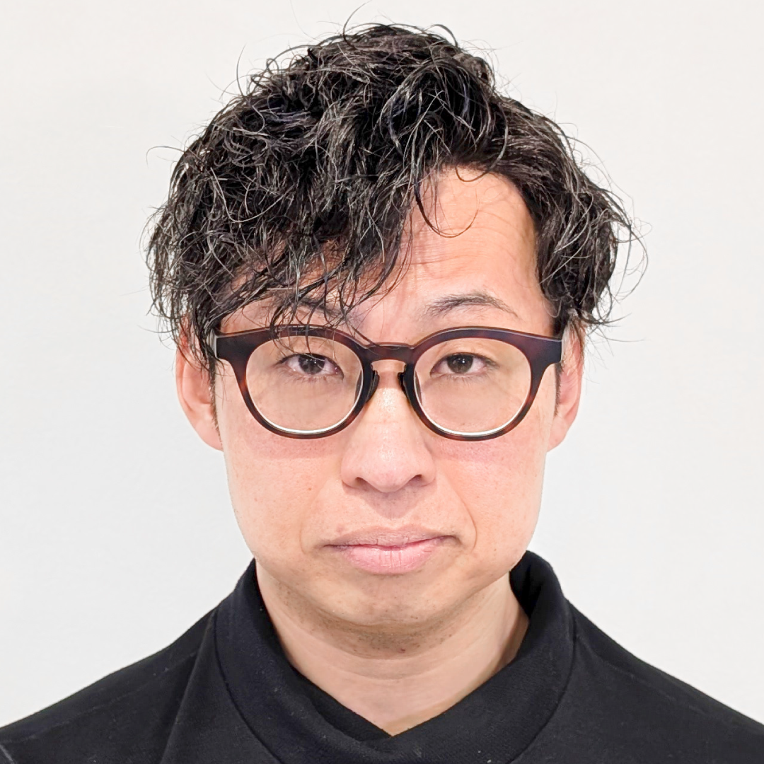 メンズウィッグ・かつら着用後写真【白髪MIXランダムパーマスタイル】