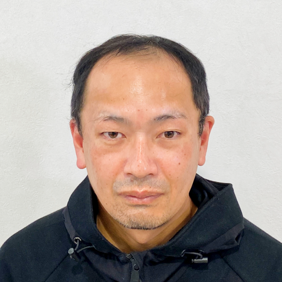 メンズウィッグ・かつら着用前写真【ツーブロック無造作スタイル】