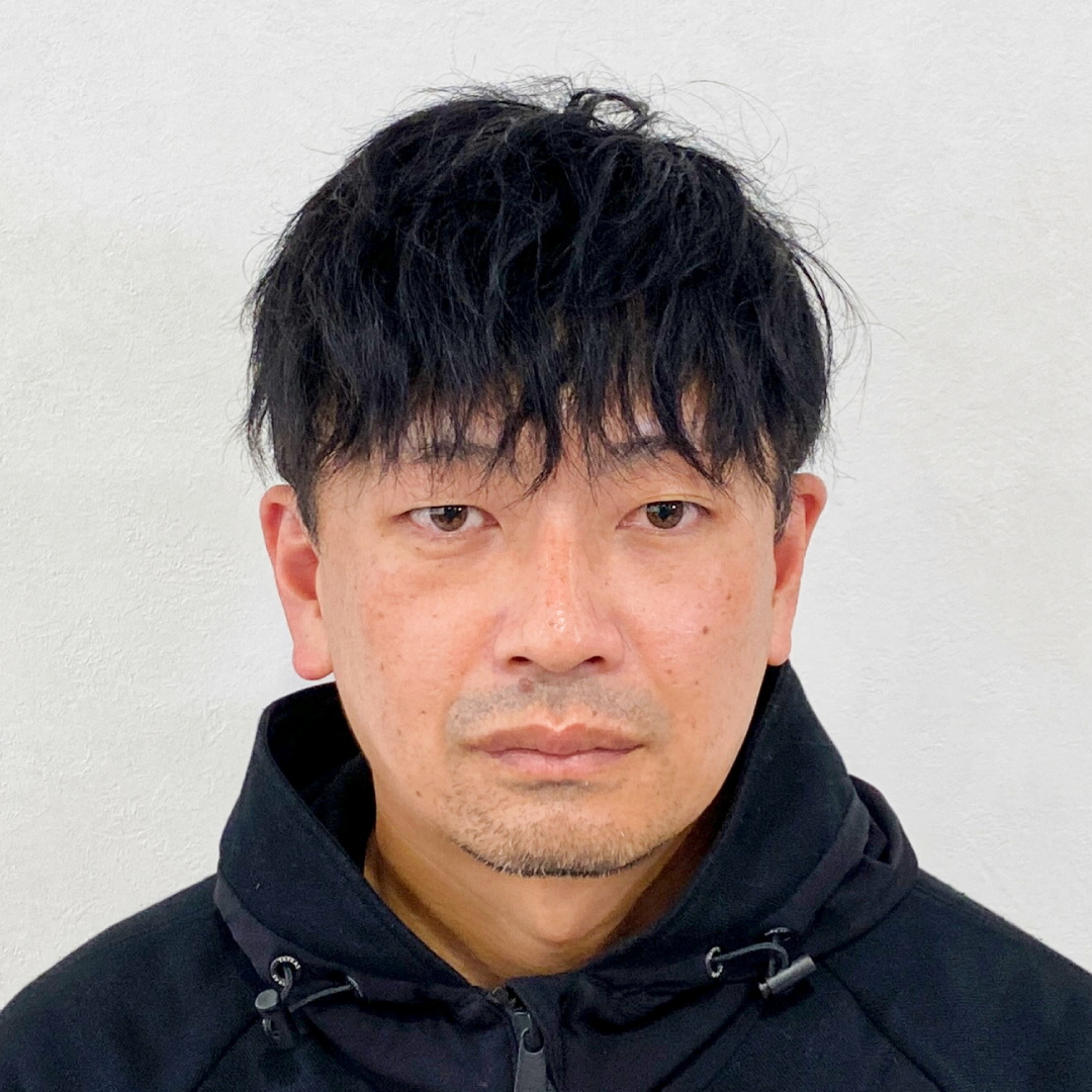 メンズウィッグ・かつら着用後写真【ツーブロック無造作スタイル】