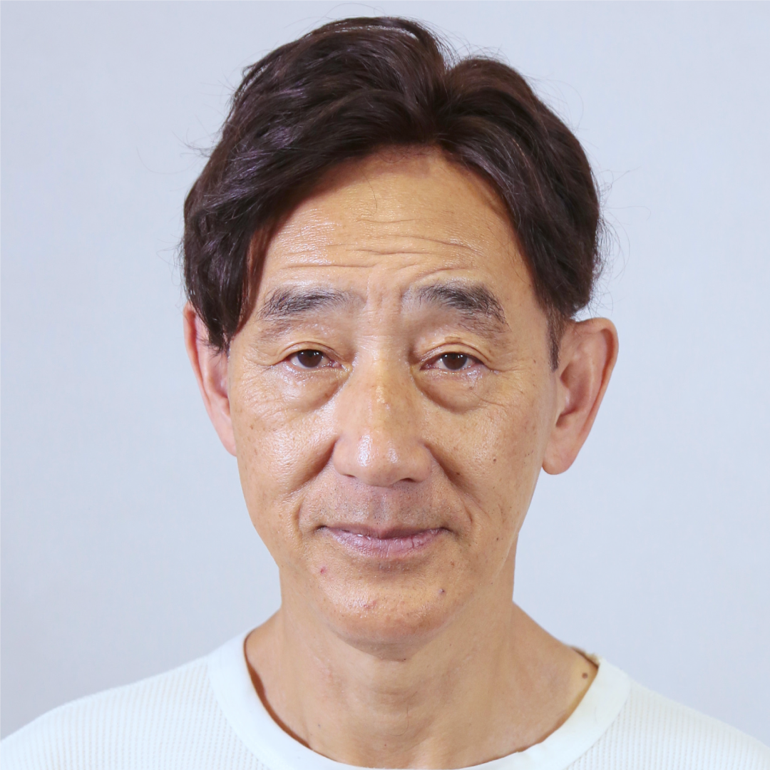 メンズウィッグ・かつら着用後写真【かきあげナチュラルパーマスタイル】